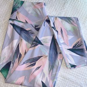 Fabletics leggings fun summer print